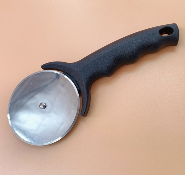 Pizza Cutter With PP Handle Good Price