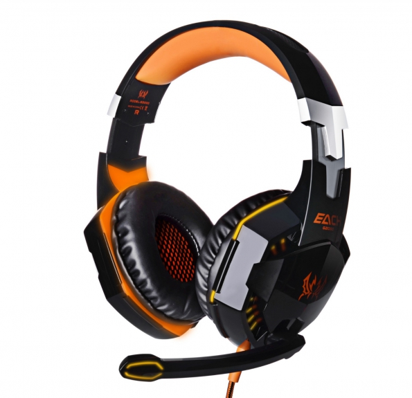 Game Playing Headset Noise Cancellation Over Ear Gaming Headset With Microphone LED