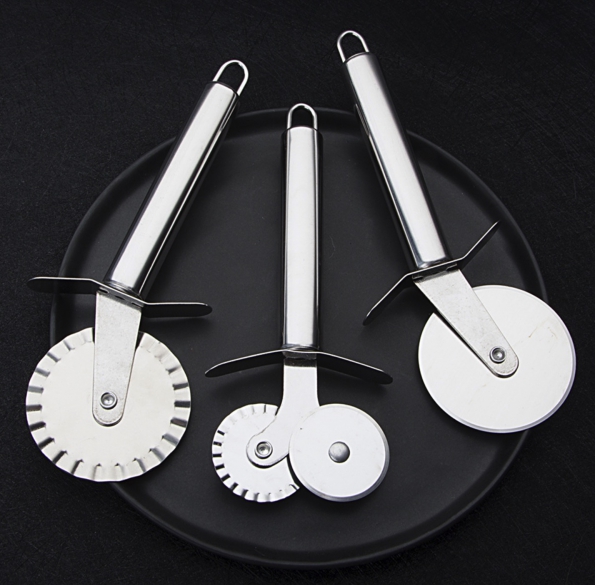 Magnetic Stainless Steel 430 Pizza Cutter Full Of Steel Style