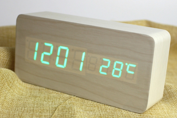 Natural Wooden Case LED Clock Temperature USB And Battery Both For Power Input And Inside Sound Sensor